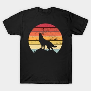 retro wolf howling at the full moon T-Shirt